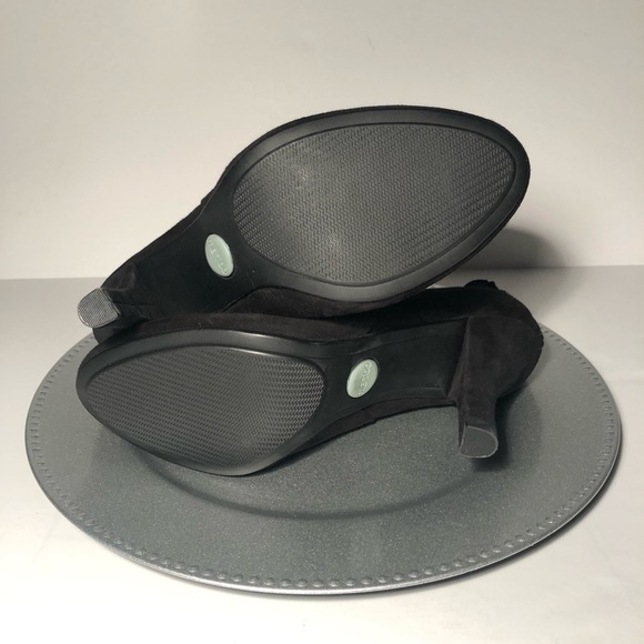 Me Too JuJu  Black Suede Heeled Booties - Picture 4 of 6